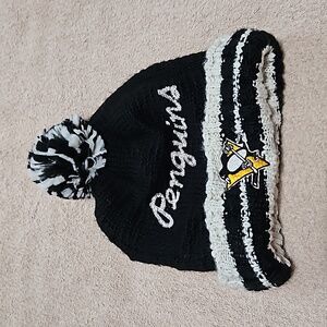 Pittsburgh Penguins cuffed beanie